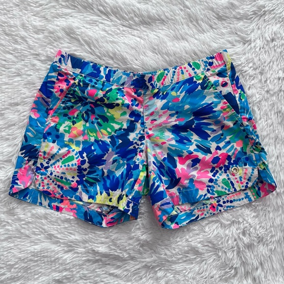 Lilly Pulitzer | "Dive In" Ocean View Tie Dye Board Shorts - Picture 4 of 7